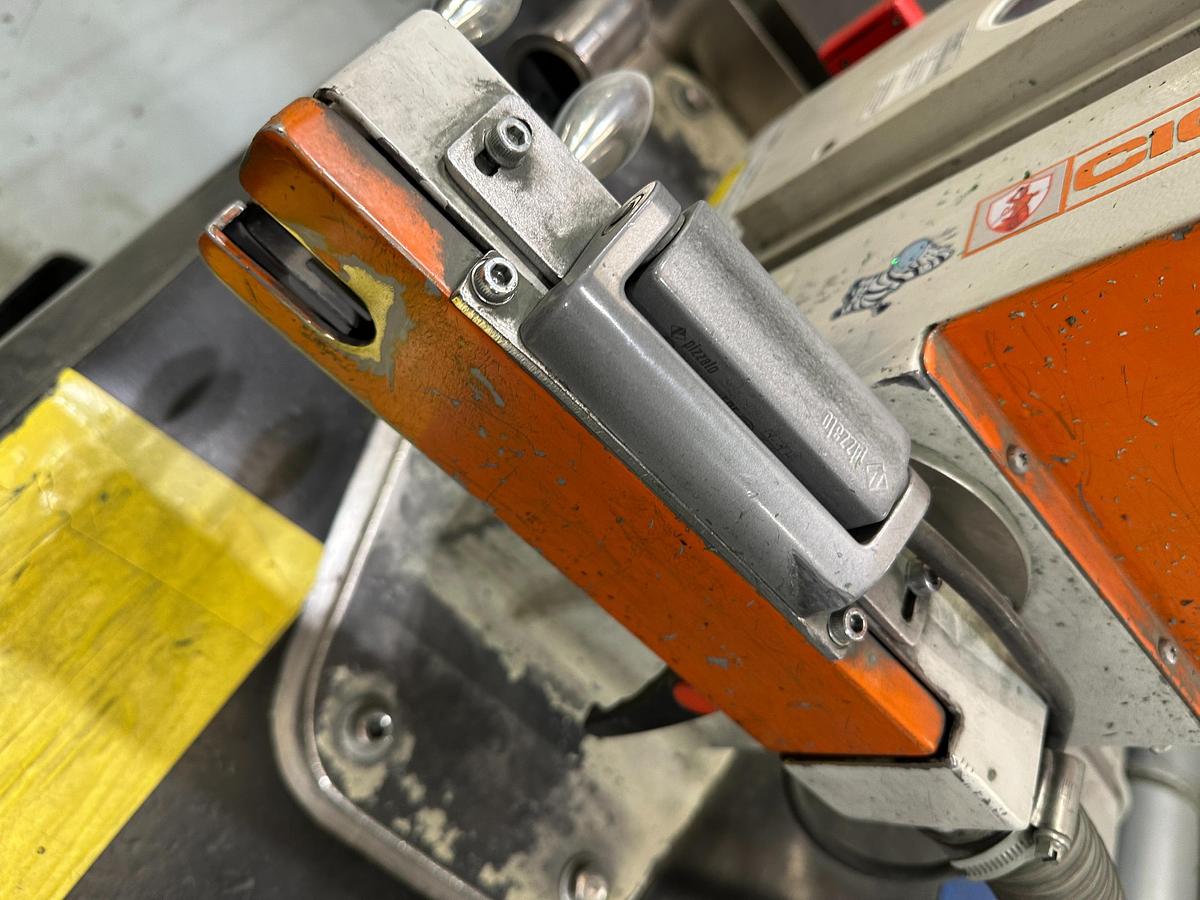 Used 2017 Ciclope ZOE-L High-Speed Belt Polishing Machine – Very Good Condition