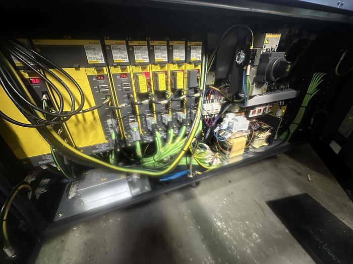 Used 2013 Doosan Puma ST32G SIiding Head CNC Lathe