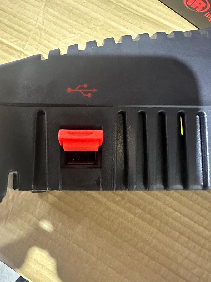 Used Ingersoll Rand QXBN Cordless Precision Screwdrivers – 3 Units + Chargers & 20V Batteries – Excellent Condition