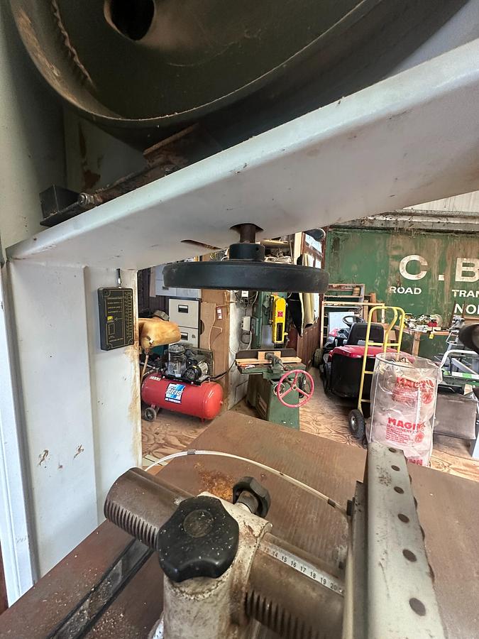 Used 2006 Griggio SNAC 740 RS3 Bandsaw with Feeder