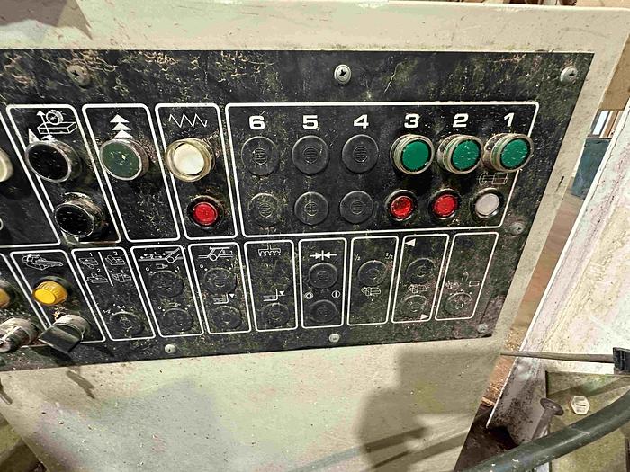 Used 1996 Guilliet KXR Moulder