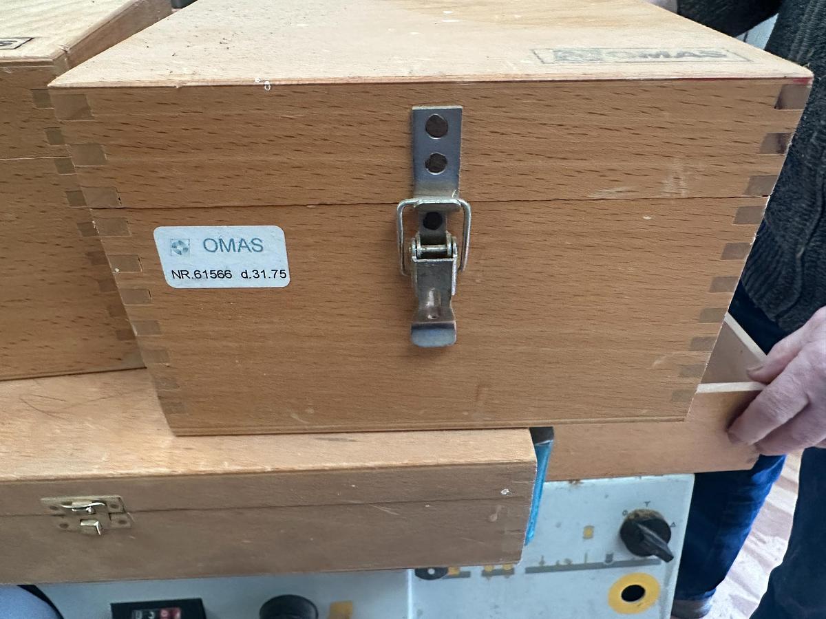 Used 2005 Griggio T220 Spindle Moulder with Comatic AF/34 Feeder