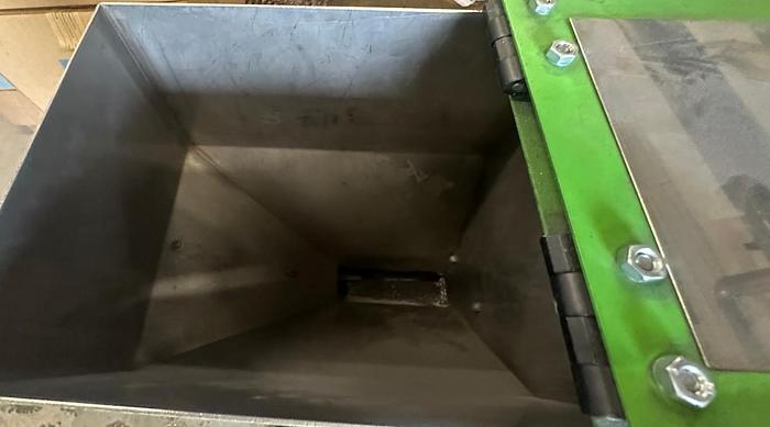 Used DR. Fritsch DWA 9 Dosing & Weighing Machine