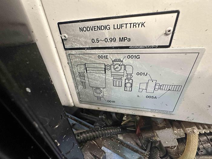 Used 2000 Mazak FJX-250 Vertical Machining Centre