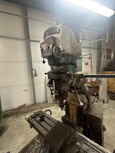 Used Bridgeport Series 1 BR2J Manual Turret Milling Machine