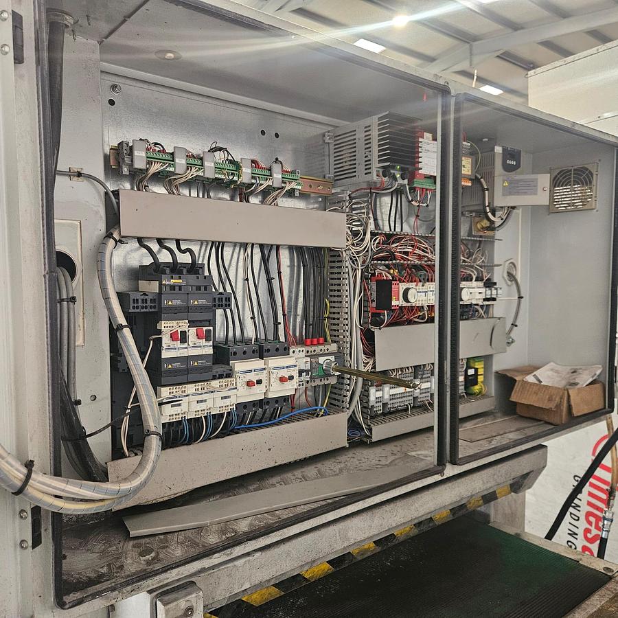 Used 2002 Timesavers GrindingMaster 20-Serie-900 Belt Linisher for Sale | 900mm Metal Deburring Machine Ireland