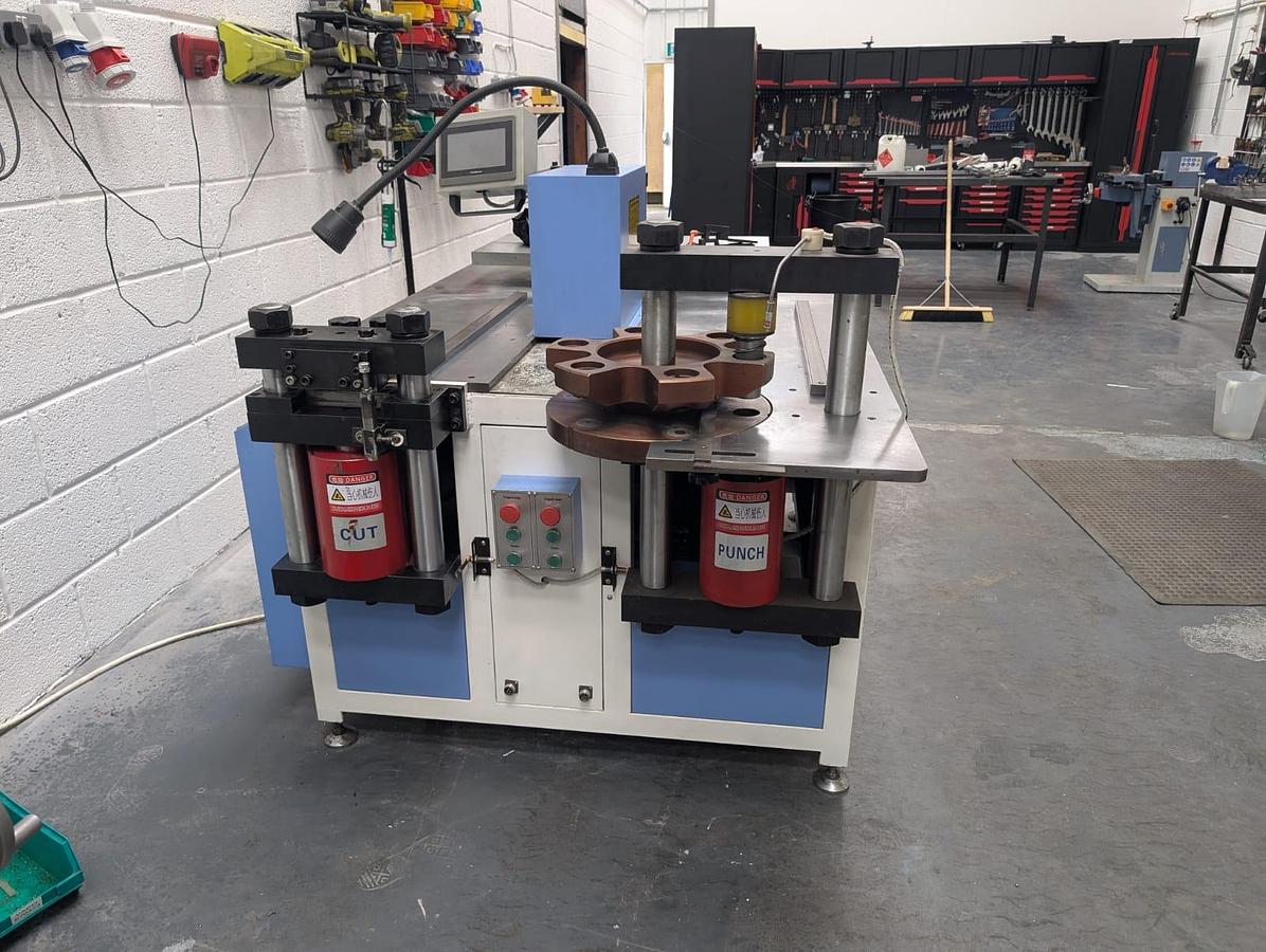 Used 2022 Jinan Deshang DS-303SK-B CNC 3-in-1 Busbar Processing Machine – Excellent Condition