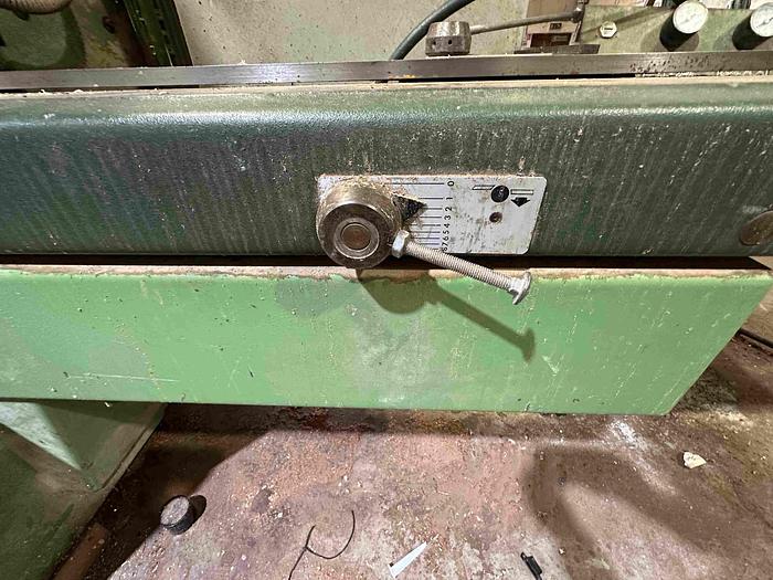 Used 1996 Guilliet KXR Moulder