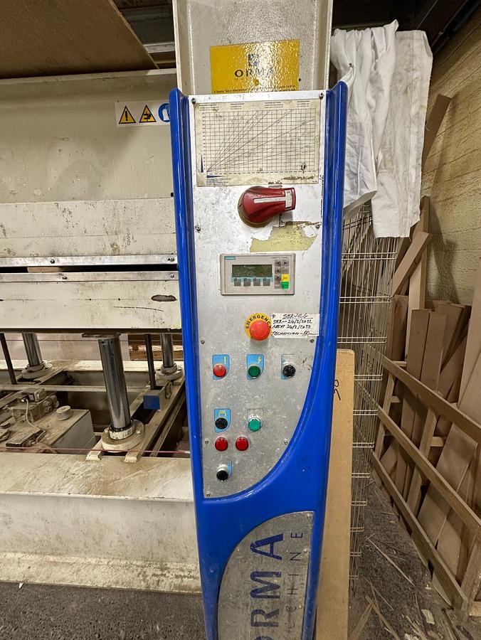 Used 2008 Orma NPC Digit 6/110 AS-BO Hydraulic Hot Press