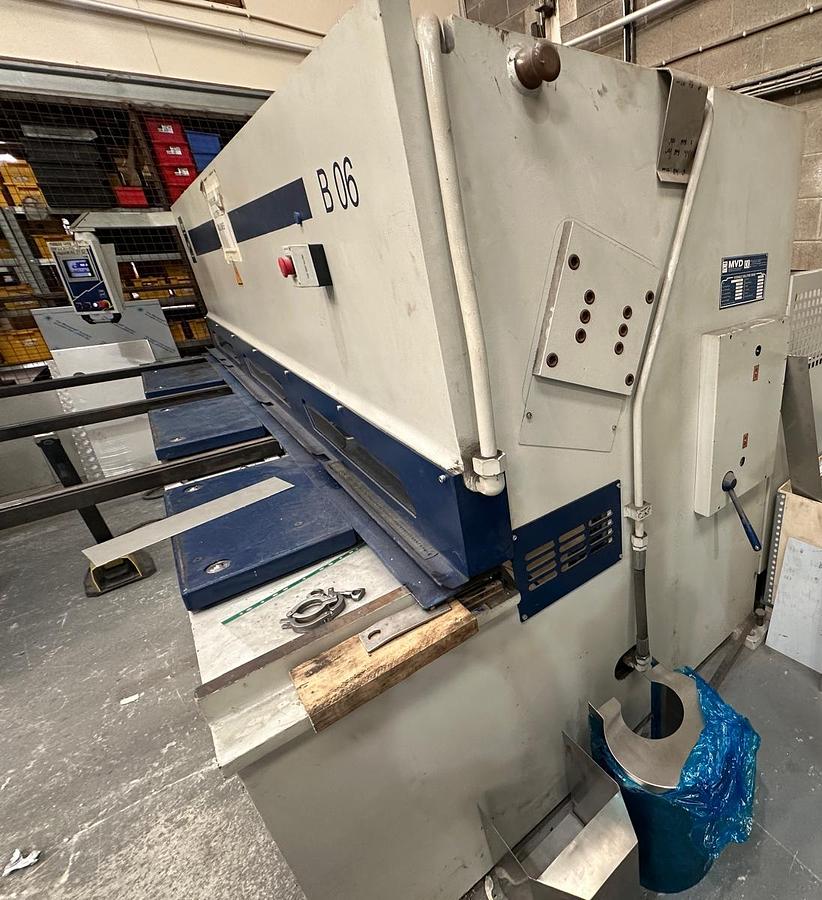 Used 2016 MVD B06-3100 Hydraulic Guillotine for Sale | 3100 x 6mm Sheet Metal Shear