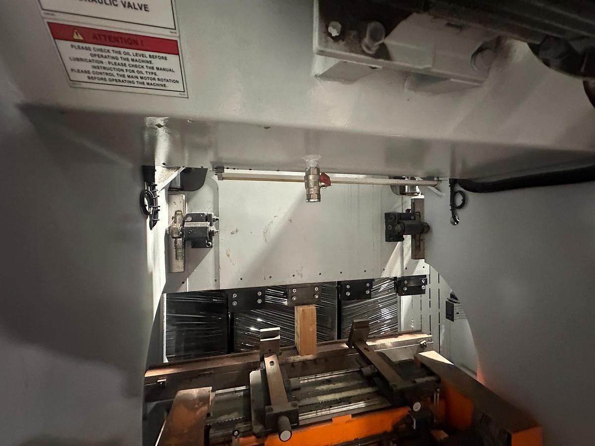Used Used 2016 Ermaksan Speed-Bend Pro 1270 x 40 CNC Press Brake | 6 Axis