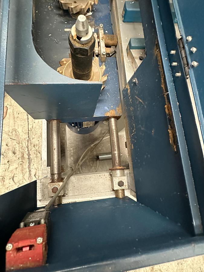 Used 2008 Wegoma AKF125 End Milling Machine