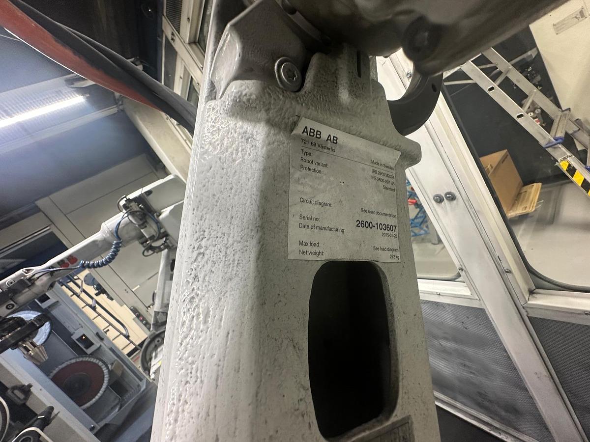 Used 2015 Intec Robotic Solutions Robotic Linish and Polish Machine