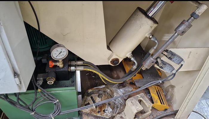 Used 2004 Geka Minicrop Ironworker