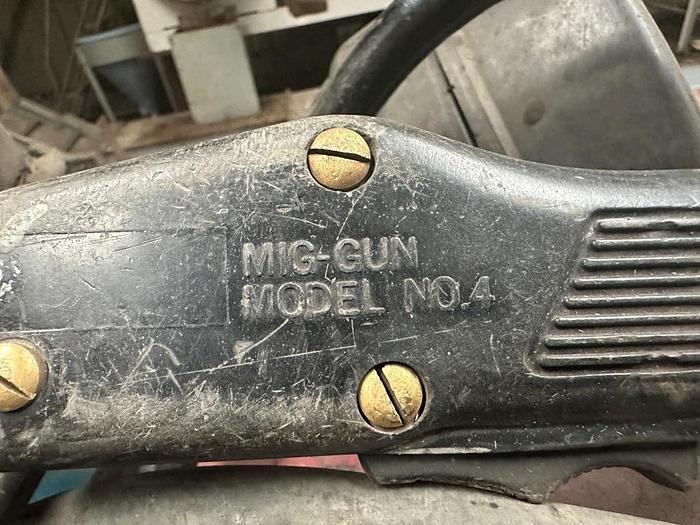 Used Lincoln Bester Magster 351 MIG Welder