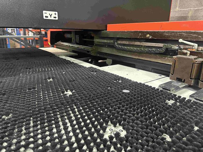 Used 2001 Amada Europe 255 Punching Machine