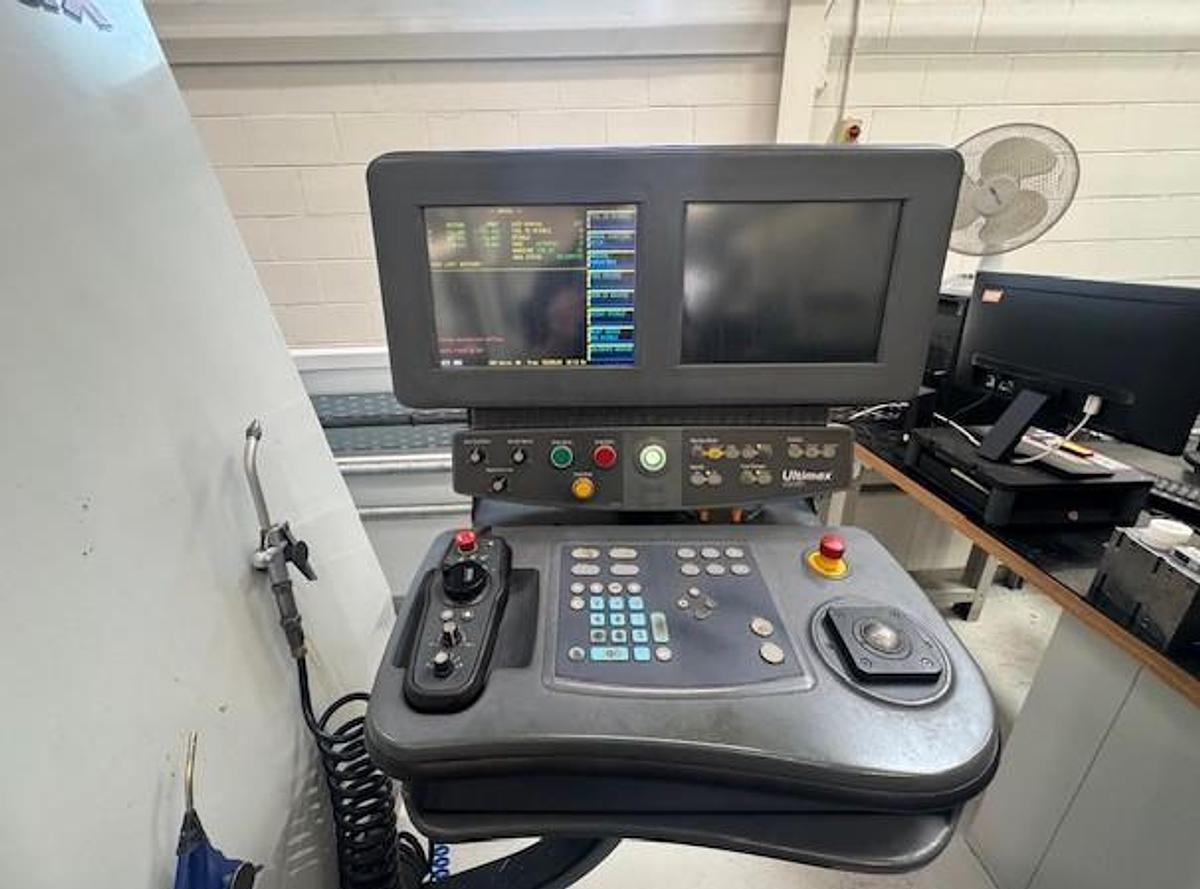 Used 2002 Hurco VMX42 3 Axis Machining Centre – Ultimax Control, Very Good Condition