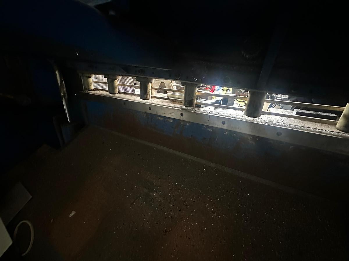 Used 1994 Haco TS0 3 x 6 Guillotine Shear