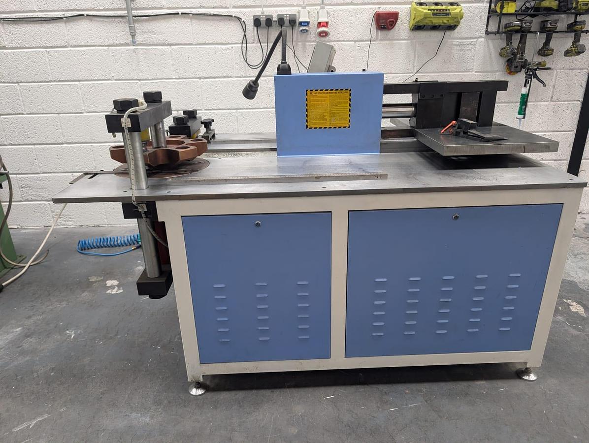 Used 2022 Jinan Deshang DS-303SK-B CNC 3-in-1 Busbar Processing Machine – Excellent Condition