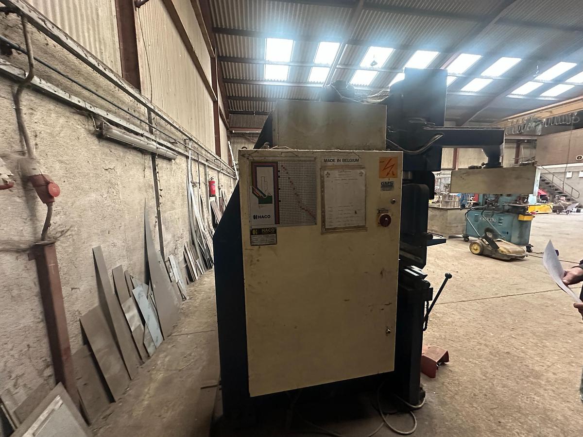 Used 1994 Haco PPM 30100 Hydraulic Pressbrake