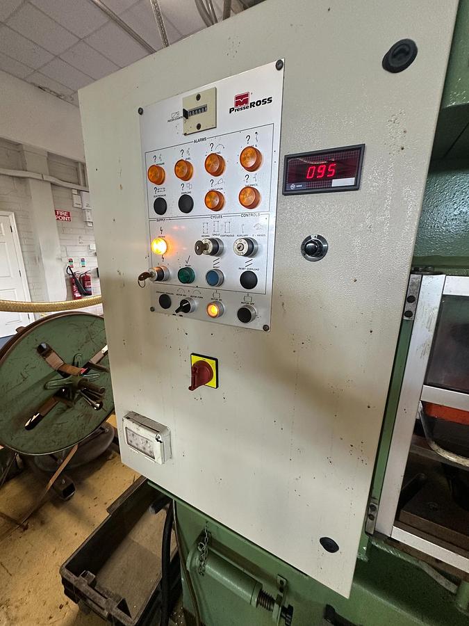 Used 2000 Presse Ross 40V-4 40 Ton Mechanical Press with Soprem Decoiler