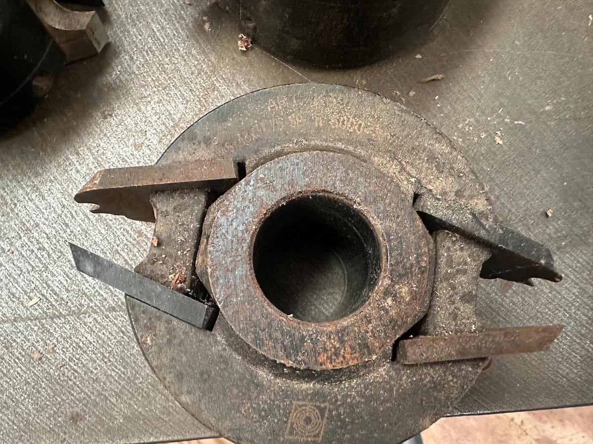 Used 2005 Griggio T220 Spindle Moulder with Comatic AF/34 Feeder