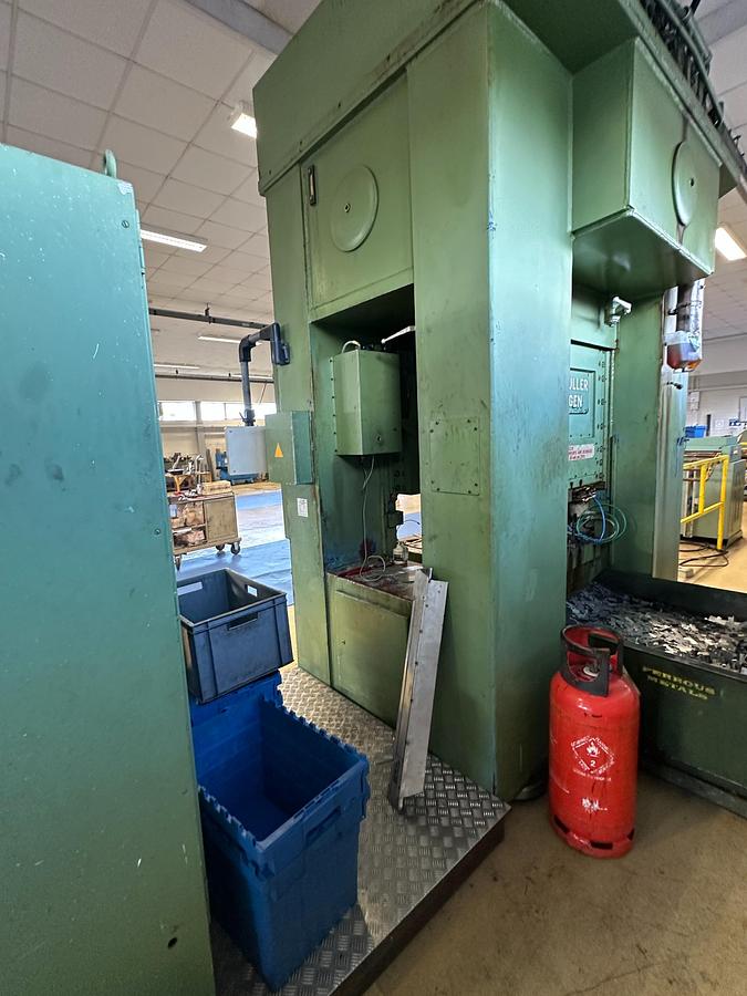 Used 1983 Fritz Müller SDZ 250.6.2 250 Ton Hydraulic Press with Dimeco Coil Line