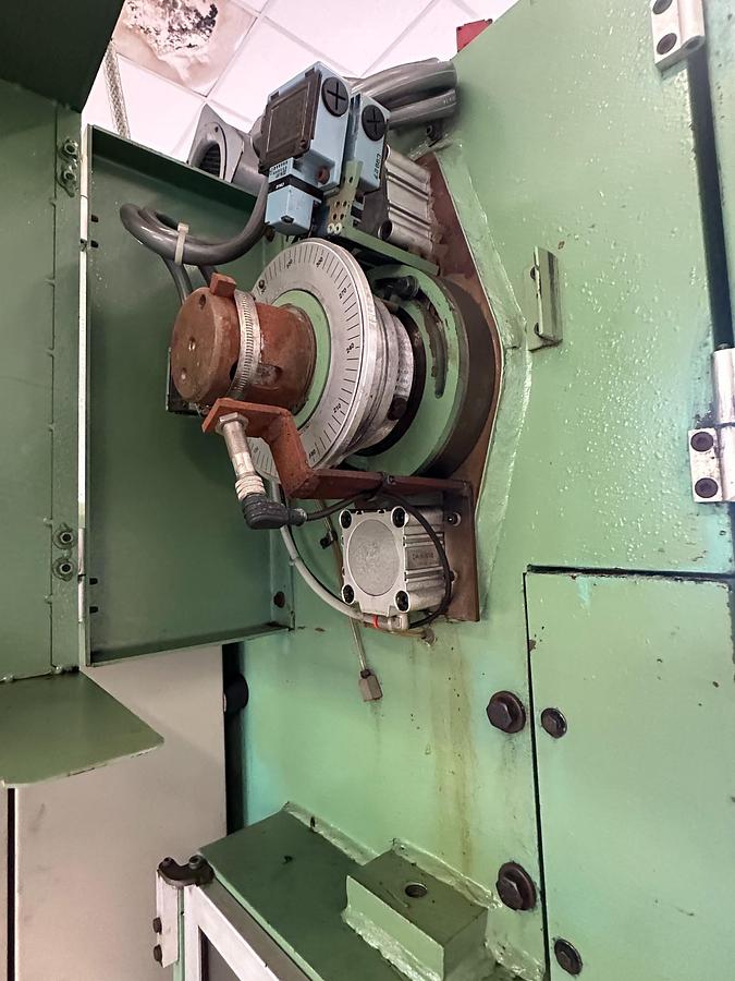Used 1999 Presse Ross 40V-4 40 Ton Mechanical Press for Sale