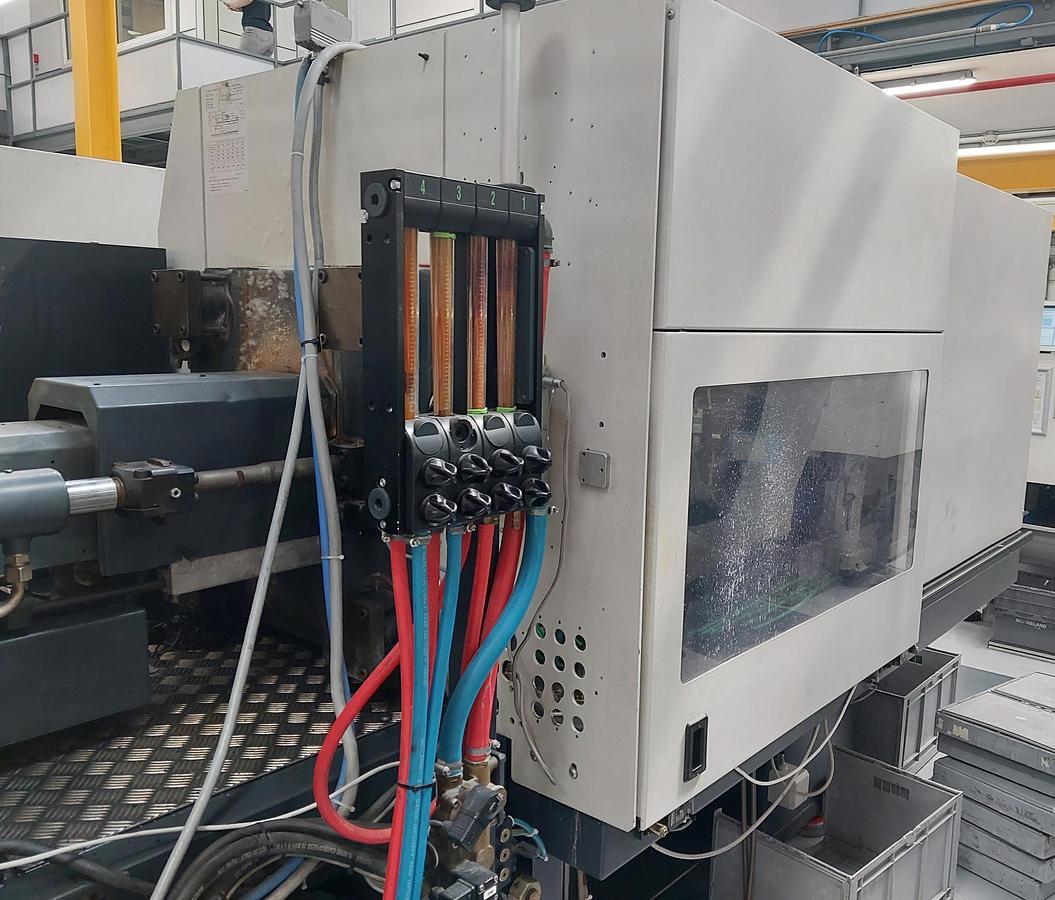Used 2005 Demag System 110/470-430 Injection Moulding Machine
