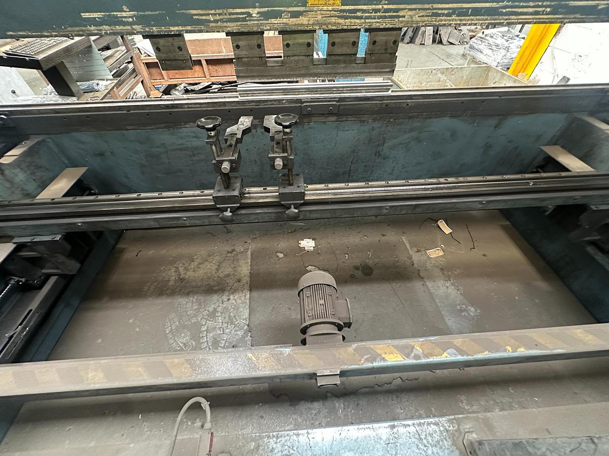 Used 2012 Durma AD-R 37175 CNC Press Brake 175 Ton 3700mm for Sale | Used Machine Tools Ireland