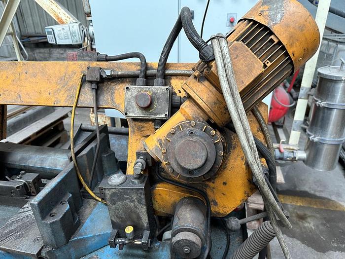 Used 2004 Anbas TR 300 Manual Bandsaw