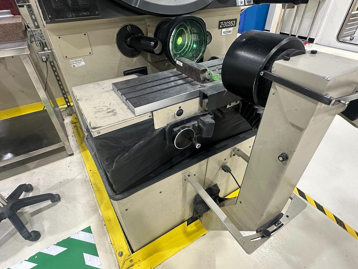 Used S-T Industries Profile Projector 22-2600 – 30" Screen, 5X Mag | UsedMachineToolsIreland.com