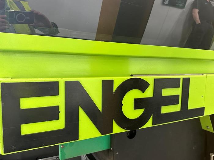 Used 2005 Engel Victory 650/180 Tech Injection Moulding Machine