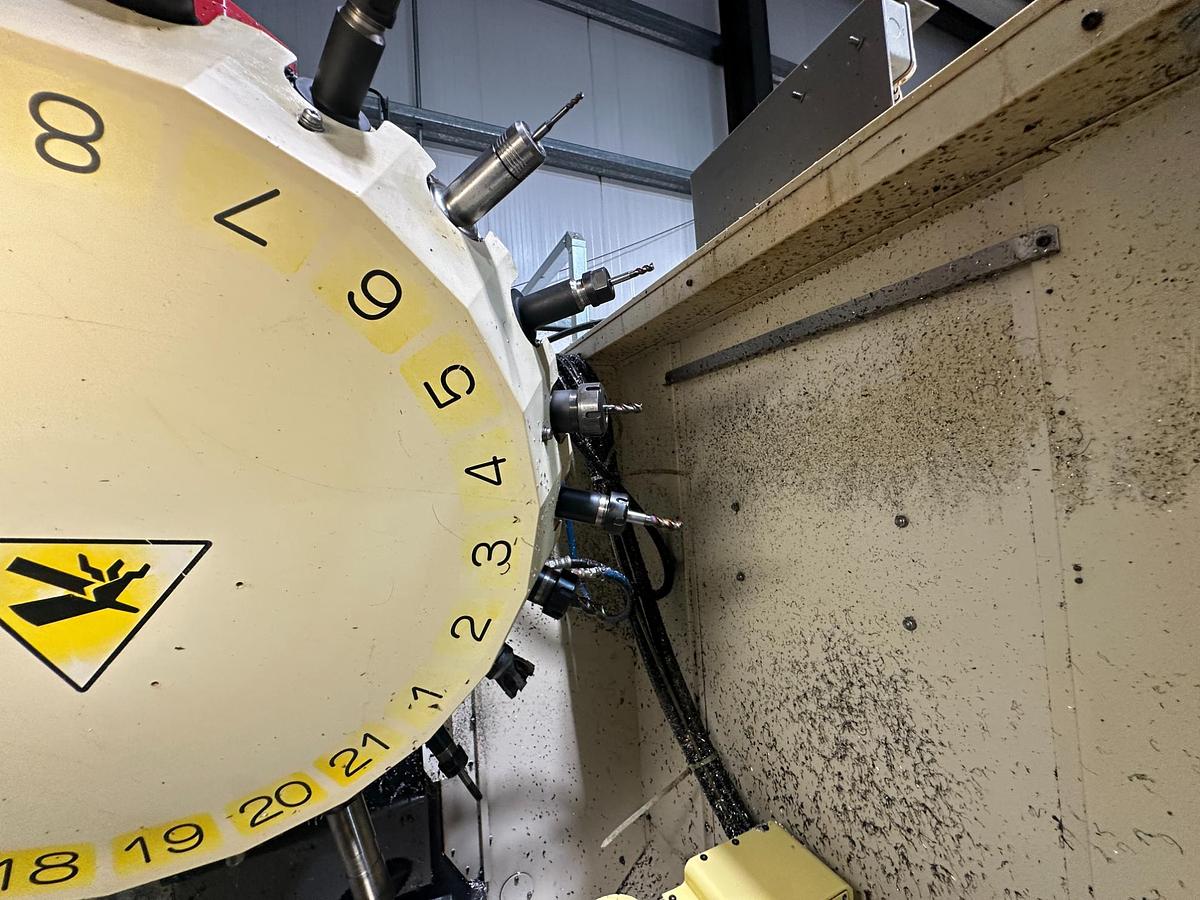 Used 2007 Fanuc Robodrill T21iE 5-Axis CNC | Fanuc 31i | Nikken 5AX-130FA (2017)