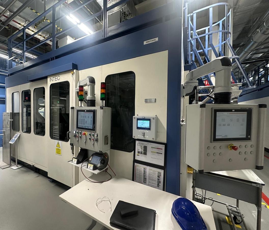 Used 2015 Intec Robotic Solutions Robotic Linish and Polish Machine