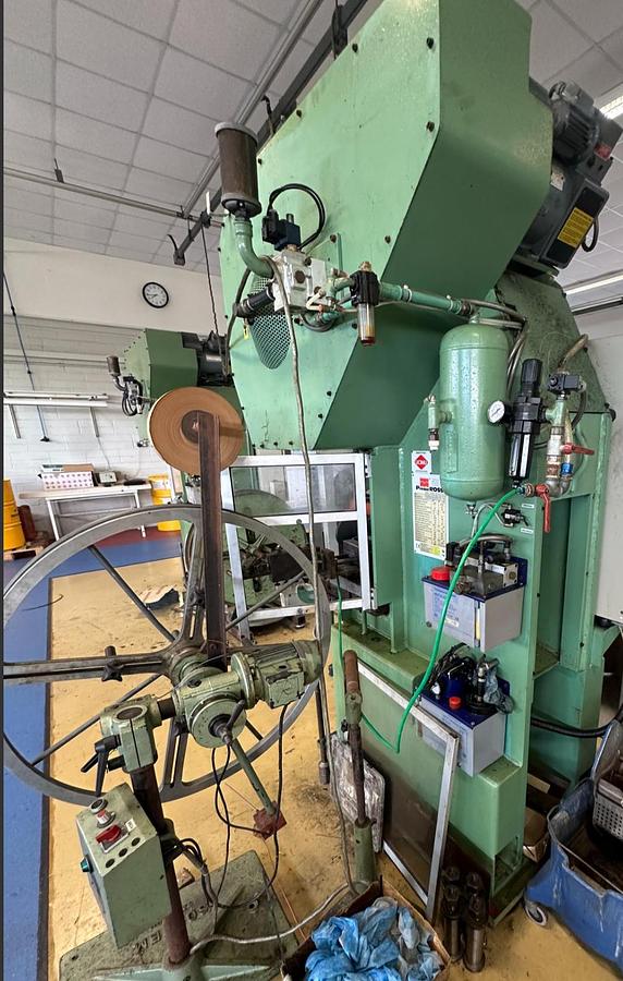 Used 1999 Presse Ross 40V-4 40 Ton Mechanical Press for Sale