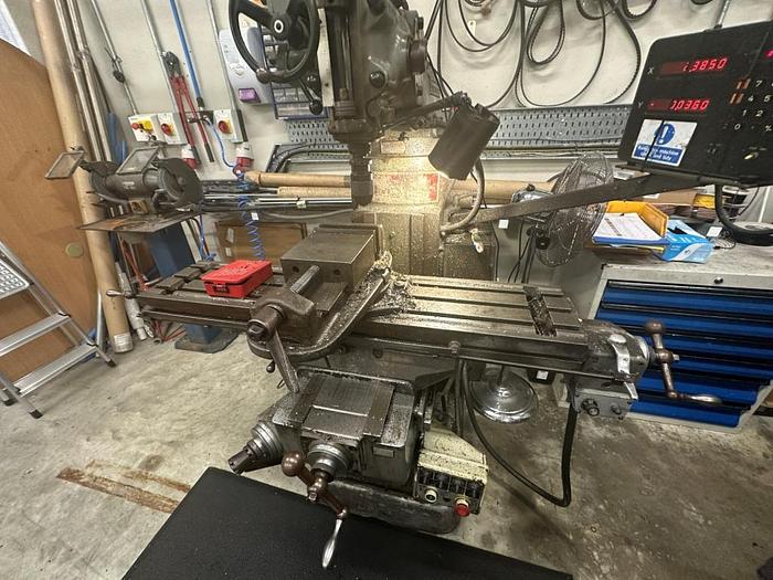 Used Bridgeport Series 1 Manual Turret Milling Machine