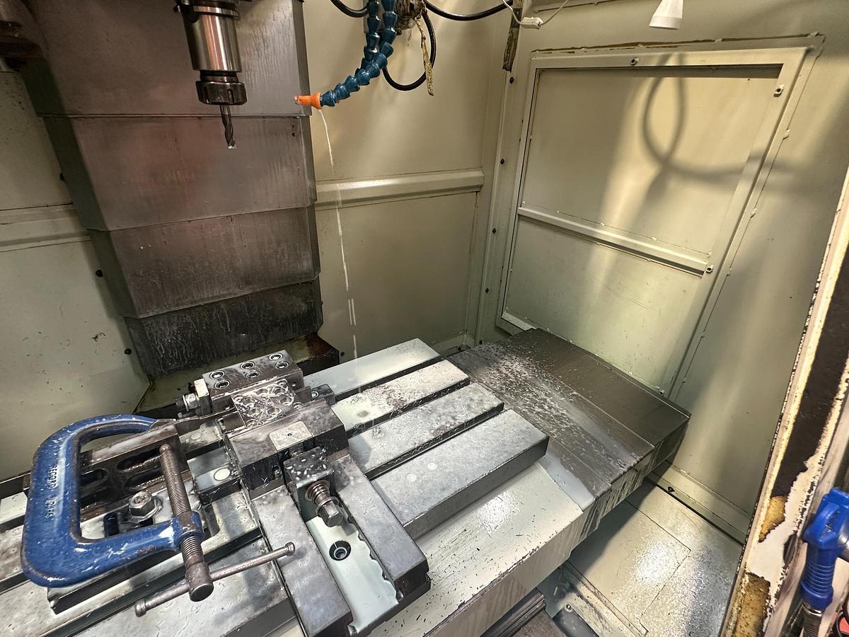 Used 2010 Hurco VM10 Vertical Machining Centre | WINMAX CNC | CAT 40 | Used Machine Tools Ireland