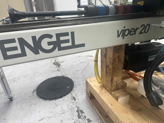 Used 2014 Engel Viper 20 Robot