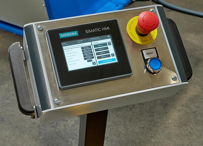 Hidrogarne CM-150/NC Hydraulic Press With Upper Table