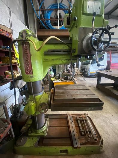 Used Qualters & Smith	 Kerry R3 Radial Arm Drill