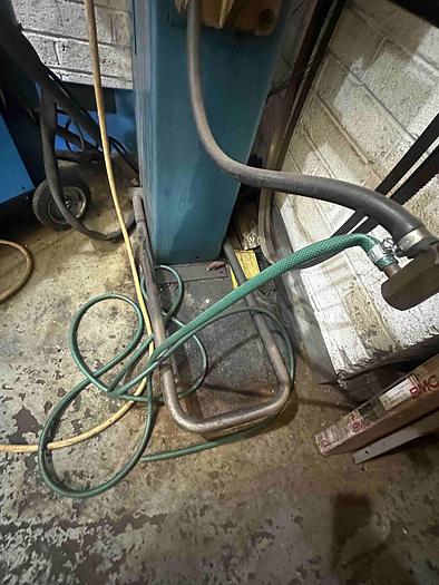 Used Verson  RA25 Spot Welder