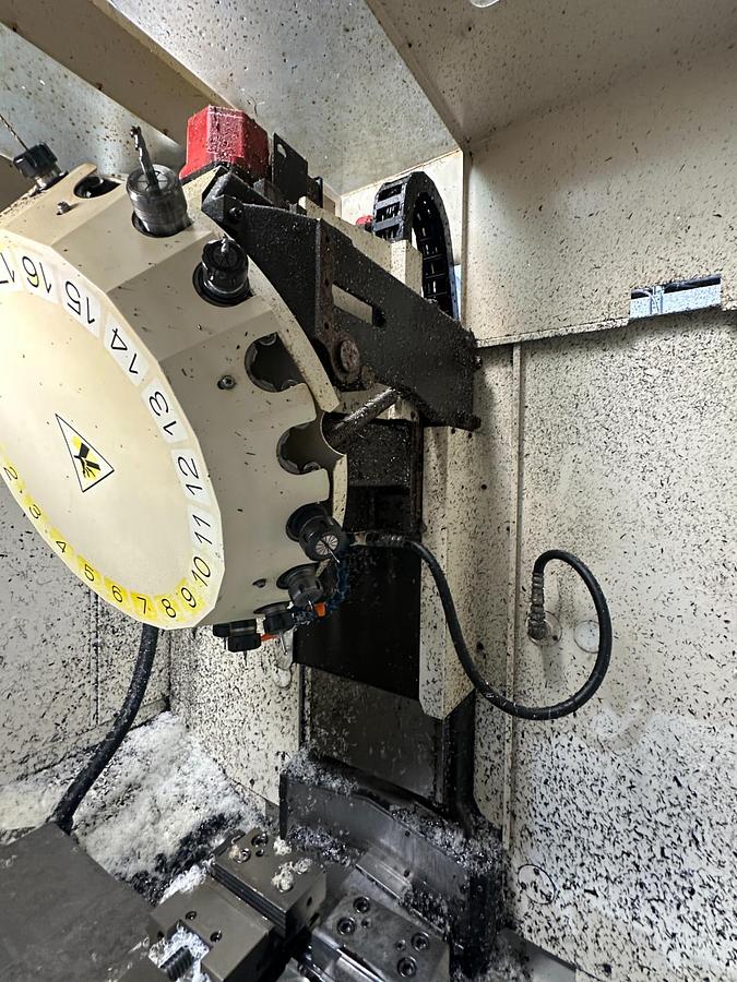 Used Fanuc Robodrill Alpha T21iDL CNC Machining Centre | BT30 | 20,000 RPM