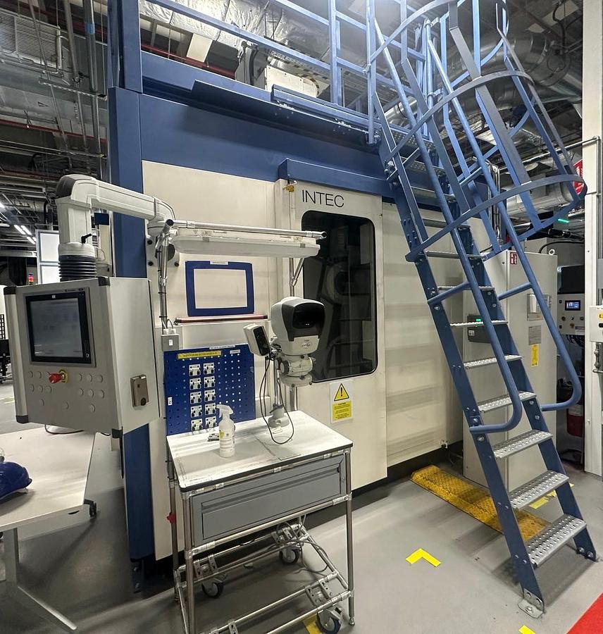 Used 2015 Intec Robotic Solutions Robotic Linish and Polish Machine