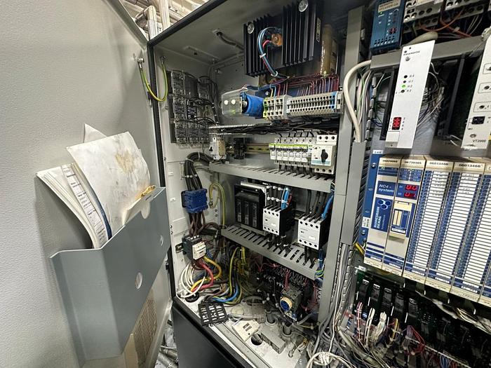 Used 1998 Demag ERGOtech System 1100-200 Injection Moulding Machine