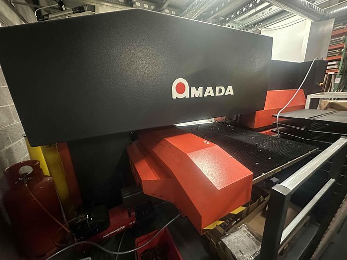 Used 2001 Amada Europe 255 Punching Machine
