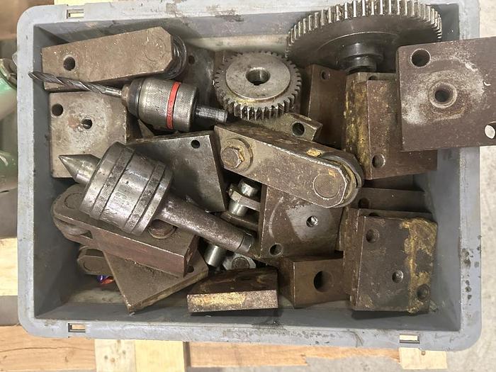 Used YMT(Yunnan Machine Tools) CY - S1760G Gap Bed Manual Center Lathe