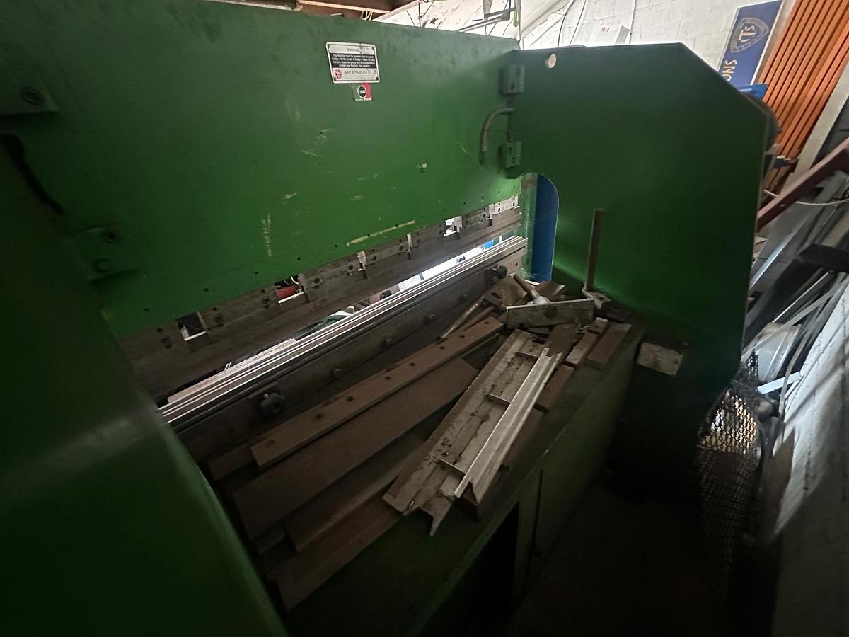 Used 1990 Guifil PE 15-30 Pressbrake