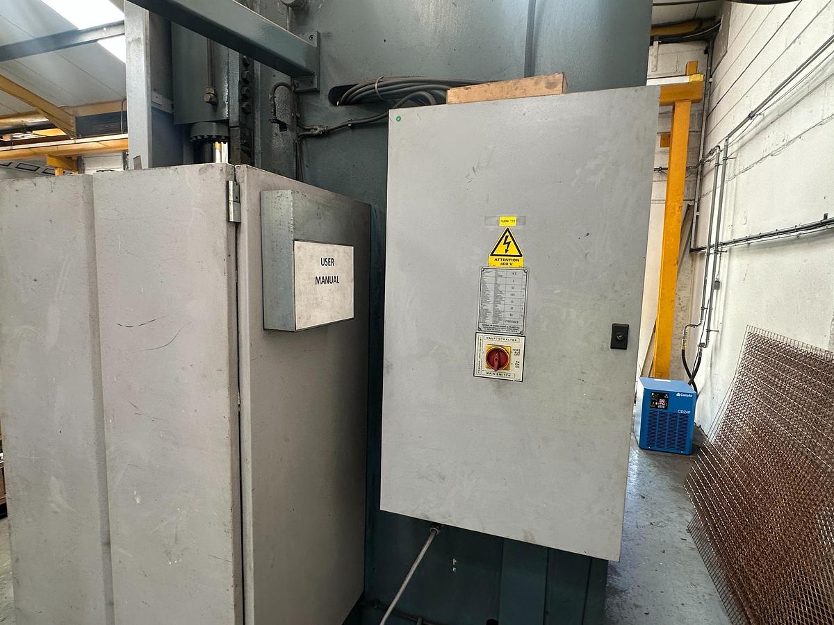 Used 2012 Durma AD-R 37175 CNC Press Brake 175 Ton 3700mm for Sale | Used Machine Tools Ireland