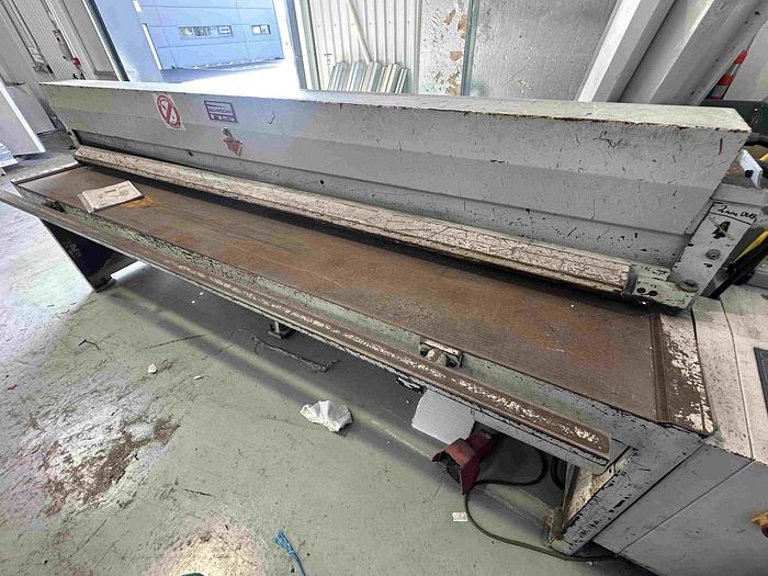 Used 2000 Schroder MHSU 3000x2.0mm Shears